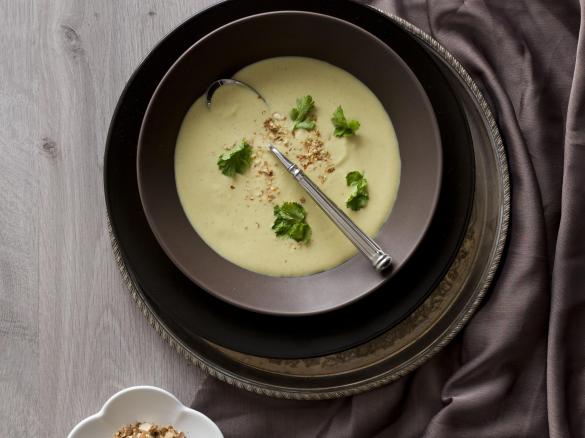Spicy cauliflower soup