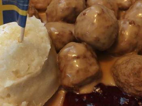 IKEA SWEDISH MEATBALLS WITH CREAM SAUCE
