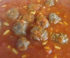 Meatballs and Pine Nuts in Tomato Sauce (similar to Dawood Baasha)