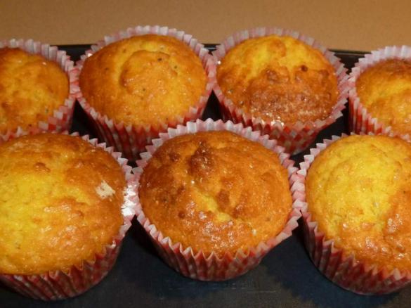 Mandarin & Chia cupcakes