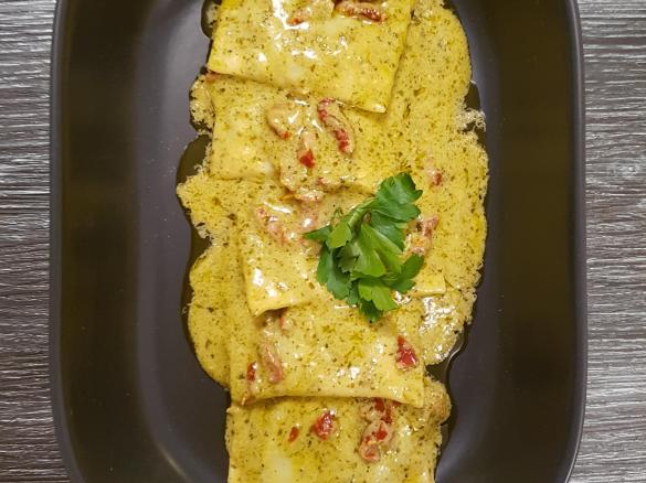 Spinach and Ricotta Ravioli in Creamy Pesto Sauce