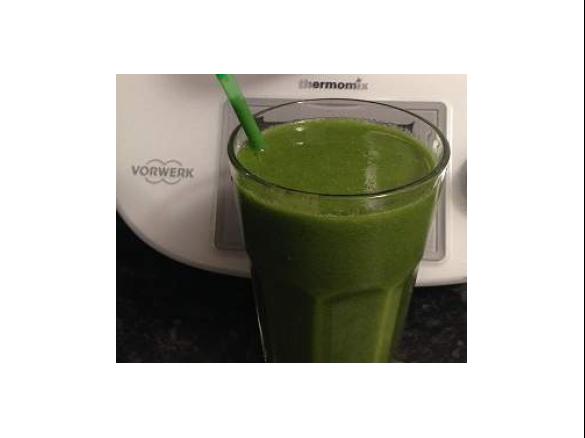 Delicious healthy green juice