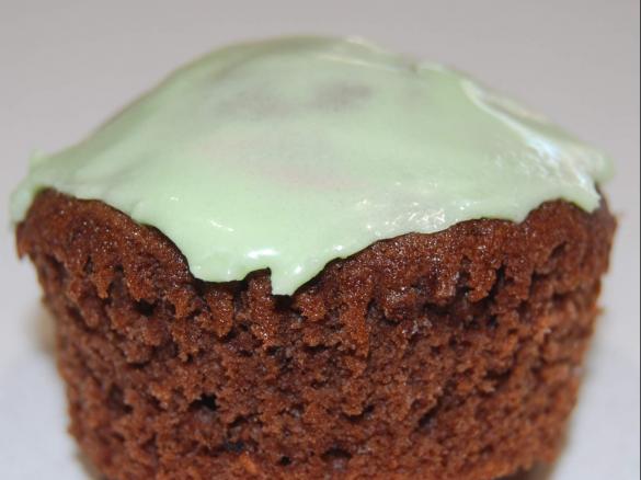 Tracy's Chocolate Fudge Cake/Cupcakes