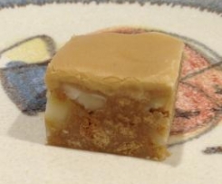 Coffee Macadamia Slice