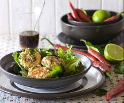 Salmon fishcakes with red capsicum and basil salad
