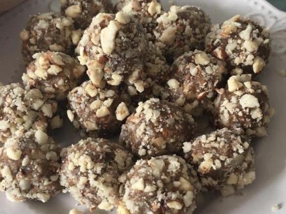 Salted Caramel & Macadamia Bliss Balls