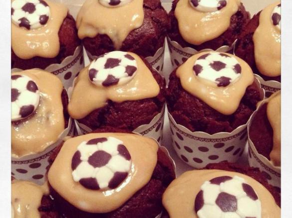 Peanut Butter and Coconut Cream Ganache / Icing