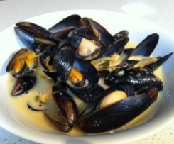 Fragrant Thai Mussels