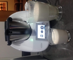 Almond Coconut and Vanilla Milk