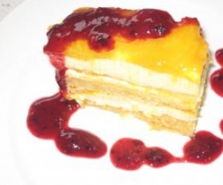 Mangomisu with raspberry sauce