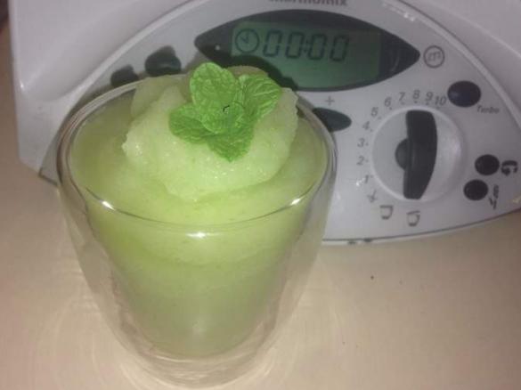Charlene's frozen Lychee Champagne Mojito's