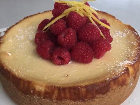 Superb Lemon and sour cream cheesecake