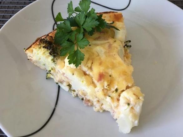 Crustless Broccoli, Cauliflower and Bacon Quiche