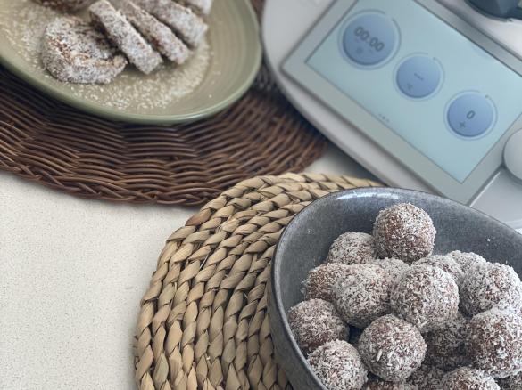 Sweet Chocolate Log or Balls