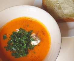 Spicy tomato and basil soup