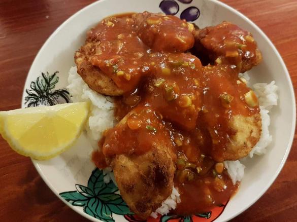 Light Beer Batter Fish with HOT Chilli Sauce served with Rice