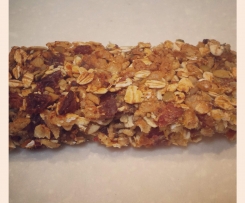 Healthy nut-free sugar-free muesli bars