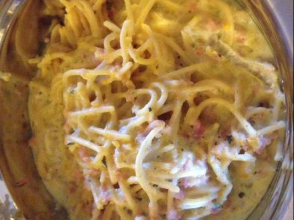 Creamy cheesy veg and bacon pasta