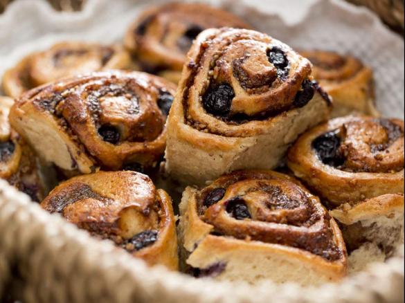 Cinnamon blueberry scrolls