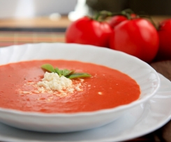 Fresh tomato soup