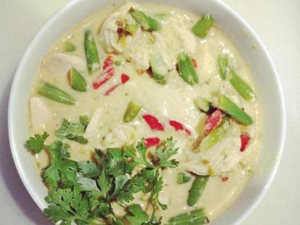 Thai Green Chicken Curry Yum