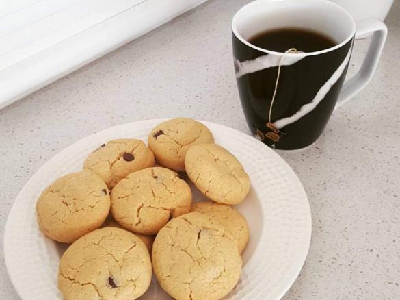 Gluten Free Peanut Butter & Chocolate Chip Cookies