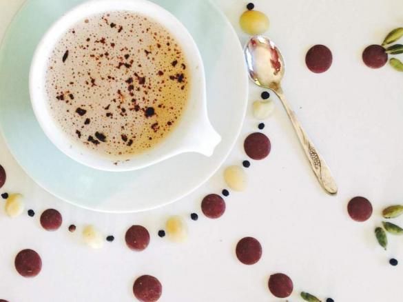 Spiced Carob & Macadamia Milk