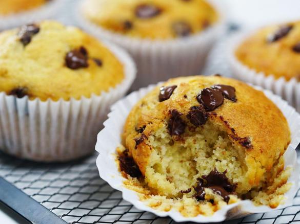 Banana & Chocolate Chip Muffins