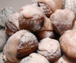 Dutch Donuts with Raspberry Dipping Sauce