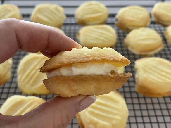 Janny’s gluten- and sugar free melting moments