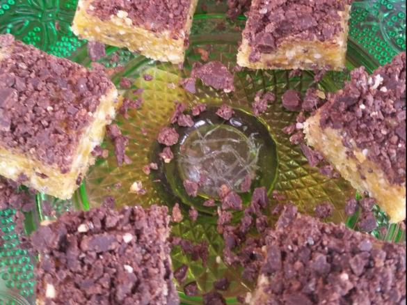 Raw Apricot, Cashew and Chia Slice