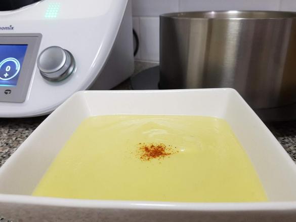 Cream of Cauliflower Soup with Parmesan