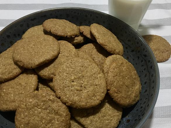 Biscoff Oatmeal Biscuits