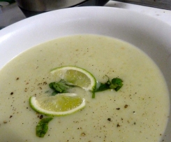 Vegan cream of leek soup