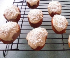 Mini Apple and Coconut Cakes