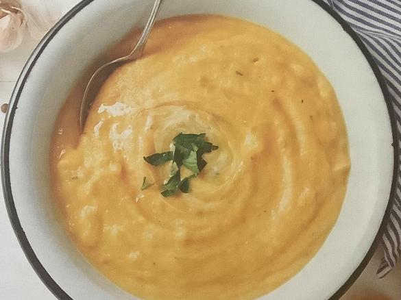 Roasted sweet potato and carrot soup