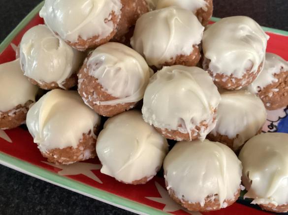 Dede’s Gingernut Truffles