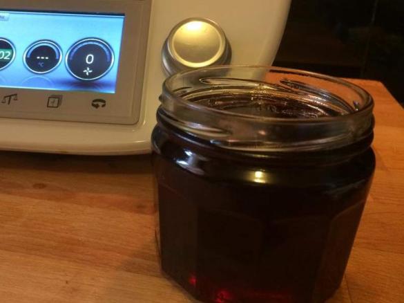 Homemade Golden Syrup