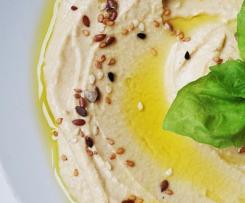 Simple, creamy Hommus