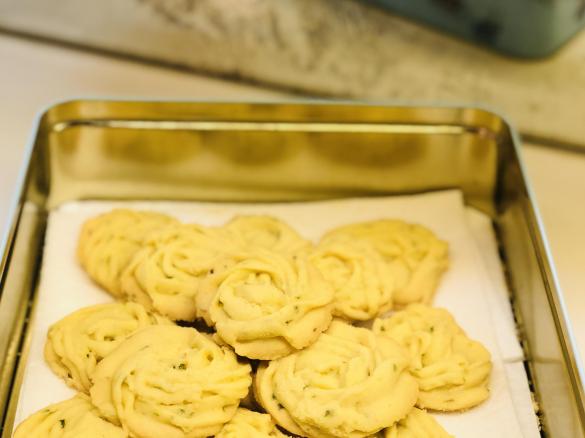 Spring onion Butter Cookie