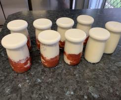 Strawberry pot set yoghurt