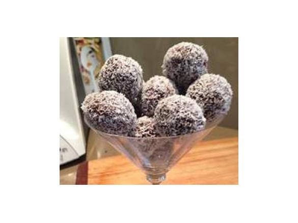 Chocolate date almond balls