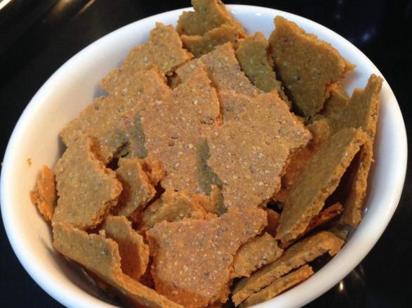 Cheesy hommus & chia crackers (Gluten free)