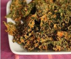 Cheesy Kale chips (vegetarian)