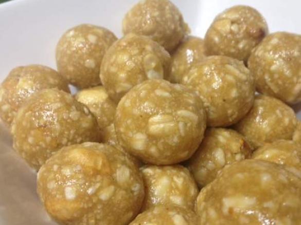 Crunchy Peanut Butter Balls(Refined sugar free, dairy & egg free)