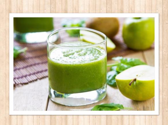 5 ingredient Spinach and apple smoothie