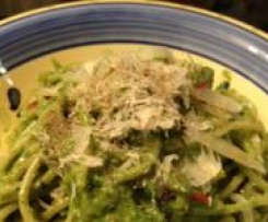 Spaghetti with Creamy Pesto & Sun-dried Tomatoes