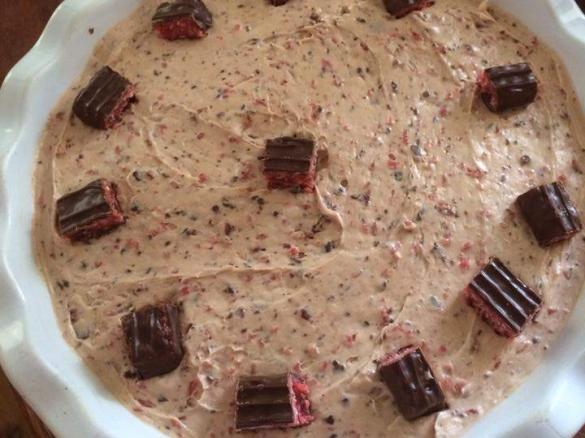 Cherry-Ripe Cheesecake