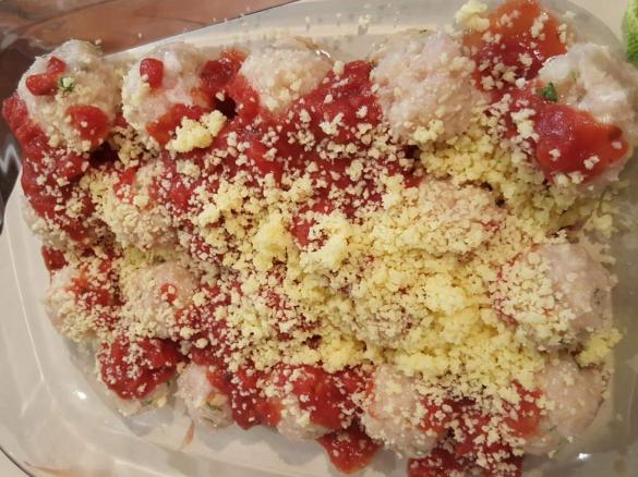 Chicken parmi meatballs