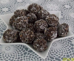 Sugar Free Date and Cashew Kisses